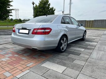 Mercedes-Benz E 500, W212, rok výroby 2008 - 7