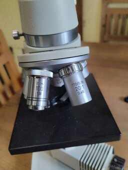 Monokulární mikroskop Meopta s podsvícením - 7