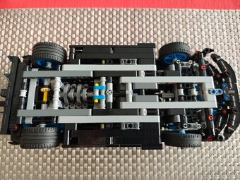 LEGO Technic 42162 Bugatti Bolide Agile Blue - 7