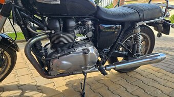 Triumph Bonneville - 7