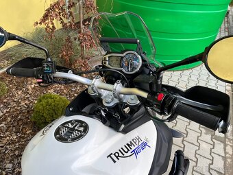 Triumph Tiger 800 XC - 7