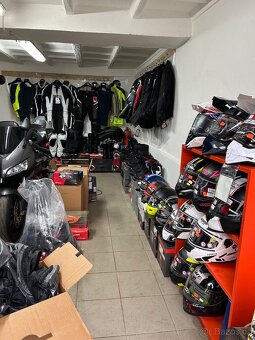 Kompletní moto výbava – nové zboží se štítky - 7