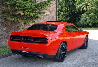 Prodám Dodge Challenger 3.6 V6 Go mango - 7