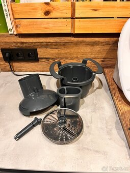 Thermomix TM6 s bohatým příslušenstvím - 7