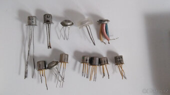 Konvolut tranzistory po radio opraváři (AF116 a jiné) - 7