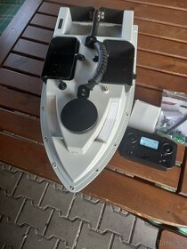 Zavážecí lodička, lodka na ryby D19, 12000mah - 7