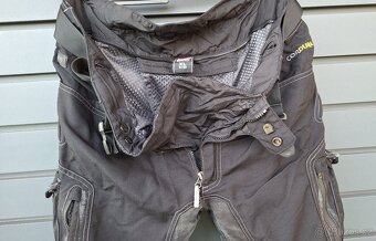 Prodám starší set POLO PHARAO cestovní bunda a kalhoty. - 7