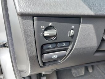 Volvo XC 90 2,4 D5 120kW 4x4 GEARTRONIC 7-MÍST - 7