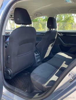 ŠKODA Octavia 1.6 TDI 85kw Dsg Style - 7