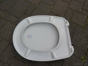 WC sedátko 44,5 x 36,5 cm - nové - 7