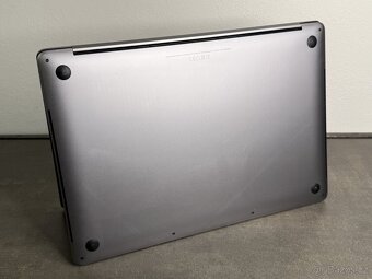 MacBook Pro 15'' 2017 / i7 / 16GB / 256GB SSD / Space Gray - 7