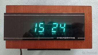 Ruské itronové hodiny Elektronika 6.15M - 7