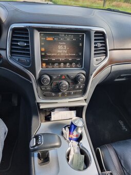 Jeep Grand Cherokee wk2 5.7 hemi overland - 7