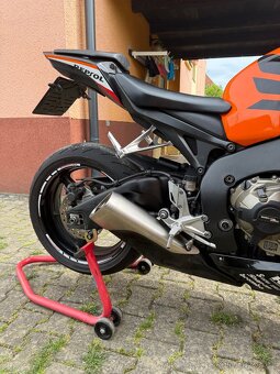 Honda CBR 1000rr Repsol 2008 - 7