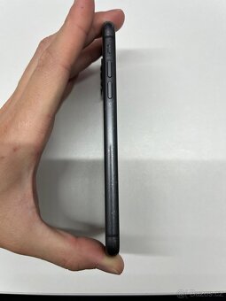 Iphone 11 64GB černý - 7