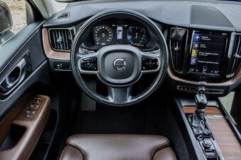 Volvo XC60 D5 Inscription 4x4 / AJ NA SPLÁTKY - 7