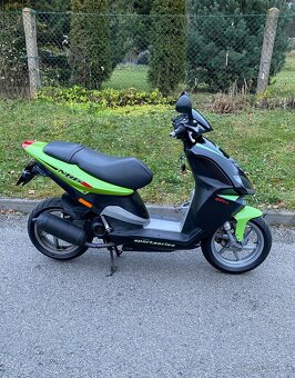 Skútr Piaggio NRG bez řidičáku 25 km/h - 7