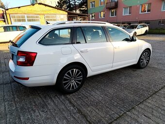 Škoda Octavia combi 2.0tdi Elegance - 7