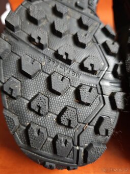 Dámské běžecké boty INOV8 ROCLITE 315 GTX vel.41,5 - 7