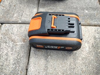 Worx landroid M plus - robotická sekačka - 7