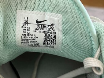 Nike INFINITY PRO 2 boty bez spiků 43 - 7
