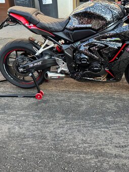 Honda cbr650r - 7