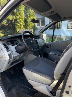 Opel vivaro 2.5dci - 7