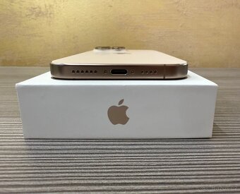 Apple iPhone 16 Pro Max 512GB pouštní titan, komplet balení - 7