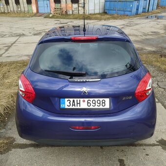 Peugeot 208 1.2 benzín 60kw, poctivých 136tkm, klima - 7