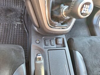 Honda CR-V 2,0i 4 WD,VTEC,114kw,4x4 - 7