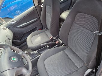 Škoda Fabia 1.2 benzin - nové ČR - 2 majitelka - - 7