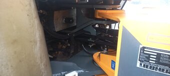 Liebherr 524 čelní kolový nakladač - 7