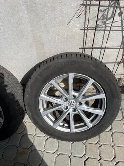 Prodám kompletní zimní kola na volkswagen Tiguan. - 7