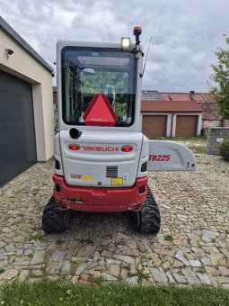 Takeuchi TB 225 2.5t - 7