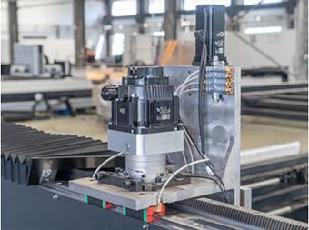 Laser na řezání kovů - 7