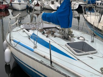 Kajutová plachetnice Contessa 25 s přívěsem Juros s STK - 7