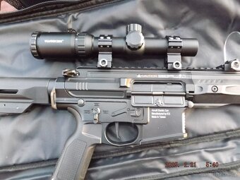 Prodám airsoftovou pistoli, samopal a veškeré vybavení - 7