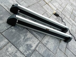 2x střešní nosiče thule 750 a 751, drzak lyží hakr - 7