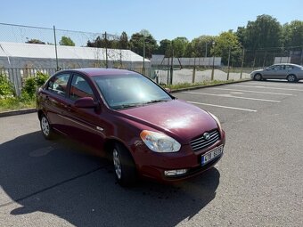HYUNDAI ACCENT 1,4 16V 71kW - 1.maj - Klima - pouze 21000km - 7