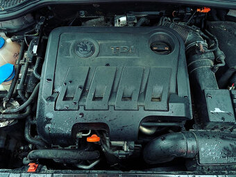 Vůz na náhradní díly Škoda Yeti 5L r.v. 2012 CFHA KJF LF8H - 7
