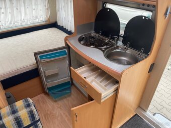 PRODÁNO Hobby De luxe 400, 4osoby, pevná postel, bojler - 7
