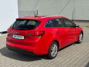 Kia Ceed 1.6 GDi 99 kW Exclusive Combi / ČR / DPH - 7
