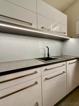 Vybavený byt 2+1 v centru města, ulice U koruny - 7