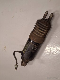 Kawasaki GPZ 1100 Unitrak díly - 7