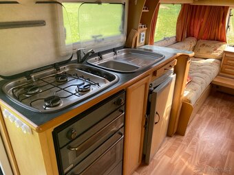 Karavan s předstanem - 7