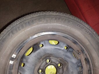 Nabízím 4 Letní pneumatiky Bridgestone a Plechové disky - 7