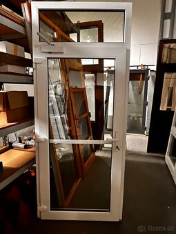 DVOJE VCHODOVÉ PVC DVEŘE GEALAN 104x263-207cm-PLZEŇ - 7