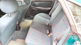 Mazda 323f - 7