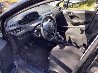 Peugeot 208 1,4 HDi - 7