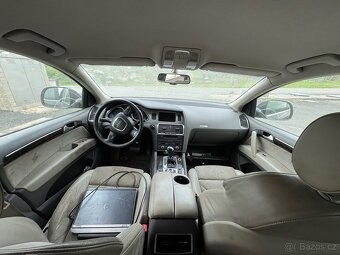 Audi q7 4L 3.0 TDi 176kW CAS LZ7L - 7